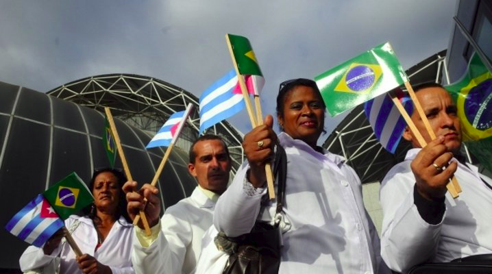 Cuba retirará a sus médicos de Brasil tras las declaraciones de Bolsonaro