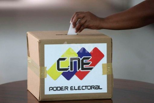 El sistema electoral venezolano es elogiado por observadores internacionales