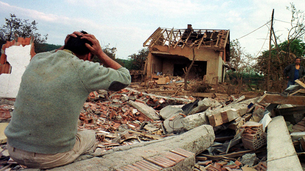 OTAN: se bombardeó Yugoslavia "para proteger a los civiles"